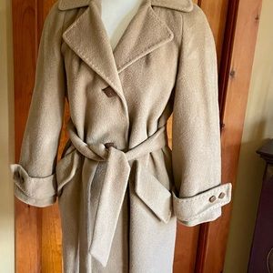 Vintage camel color 100% wool 3/4 coat.